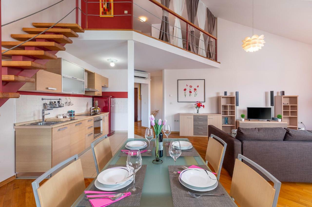 Deluxe Apartment Marina With A Private Parking Rijeka Exterior photo